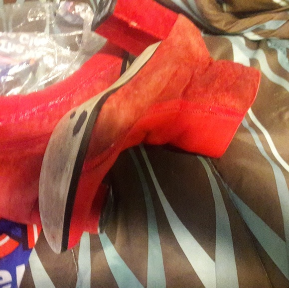 Boots - Picture 4 of 4